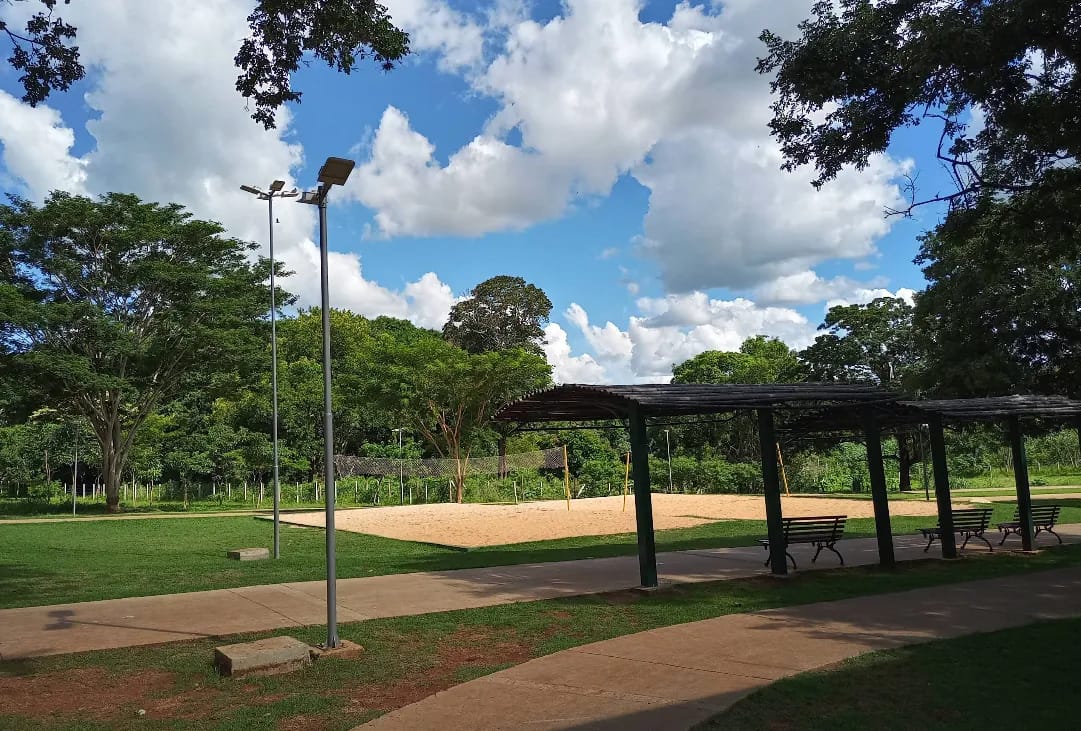 Campo de Volei e Esportes do Parque
