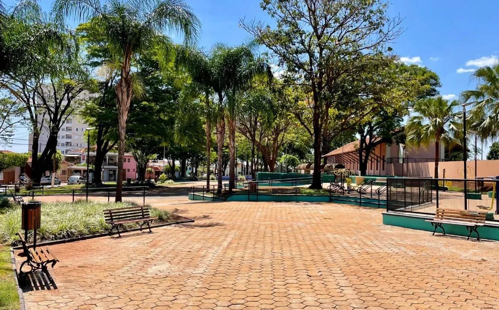 Praça da Estação “Elmo Pedro Favaretto”