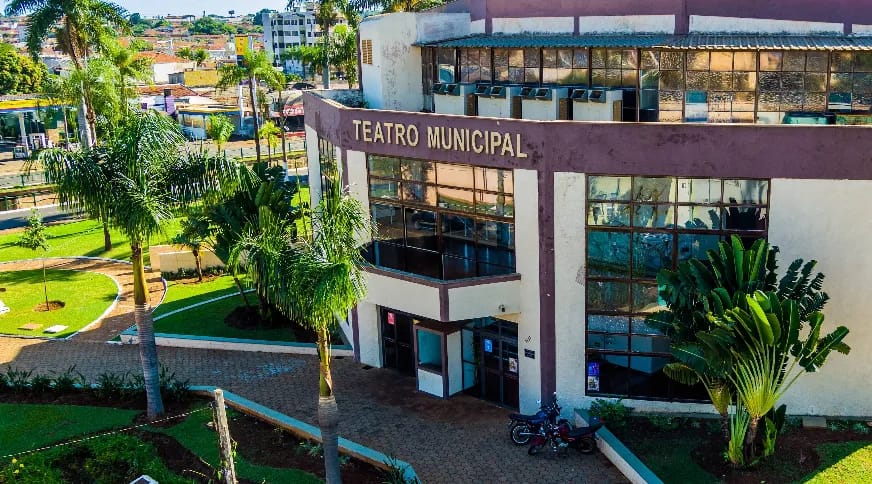Teatro Municipal "Prof.ª Olympia Faria de Aguiar Adami"